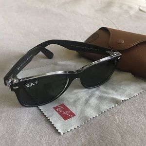 Ray Ban New Wayfarer RB2132 Polarized - NWOT